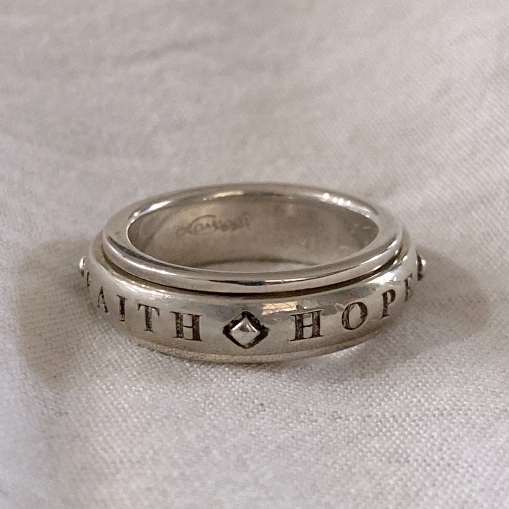 Lavaggi Revolving Prayer Ring Size 6.5 / 7